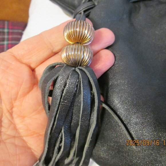 Navy Blue Leather Bucket Drawstring Crossbody Purse by Paris Handbags - Picture 3 of 6